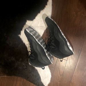 Jordan’s 10 retro stealth size 14 (worn 3 times)